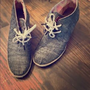 TOMS denim lace-up chambray bootie wedges  W 7.5